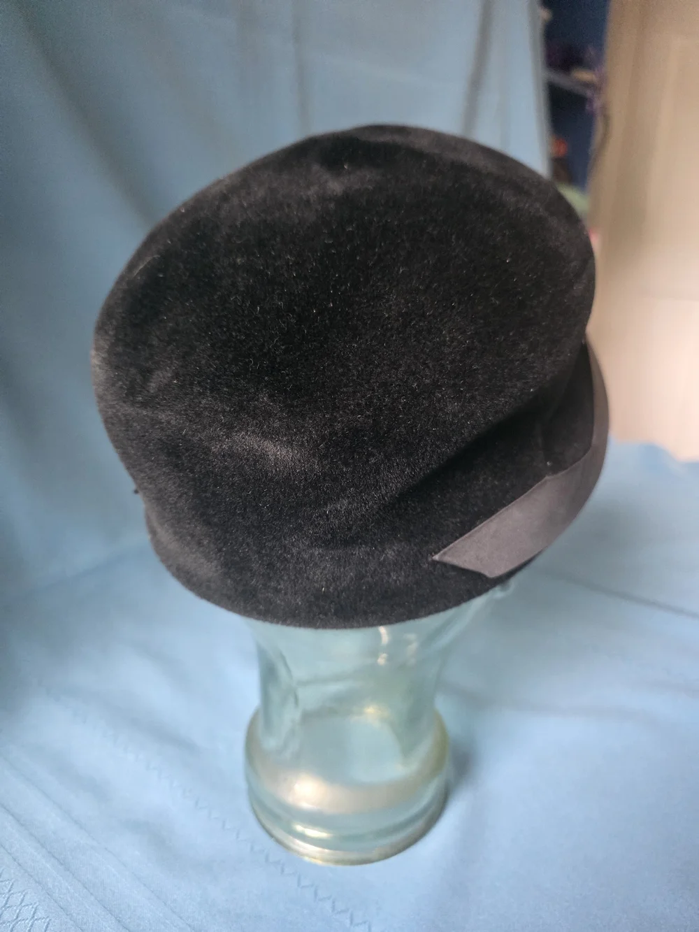 VTG 1950s Roberta Bernays Black Velour Feather Tilt Hat Italian Opera Body